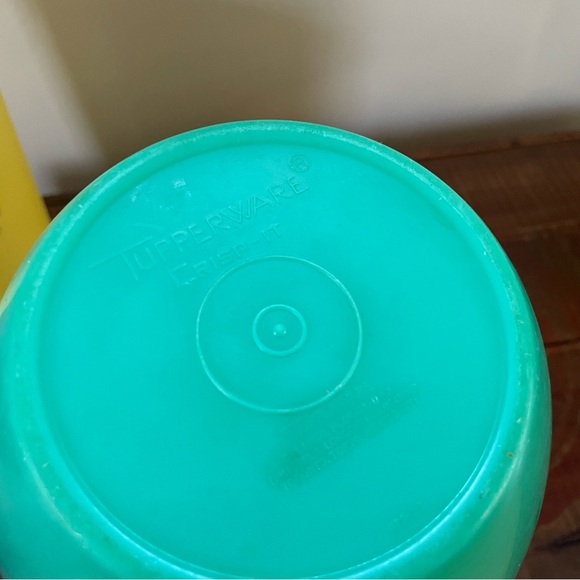 Vintage Tupperware Crisp-It Jadeite Green Bowl💚 - Picture 4 of 8